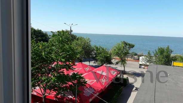 Rent apartment with a sea view, Berdiansk - günlük kira için daire
