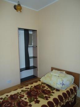 Affordable housing near the beach in Ber, Berdiansk - apartment by the day