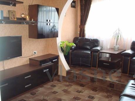Cozy 2-bedroom apartment in Feodosia on Friendship Street is