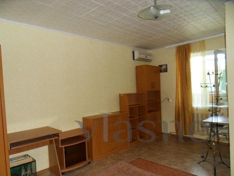 Rent a house in Yalta, Yevpatoriya - apartment by the day