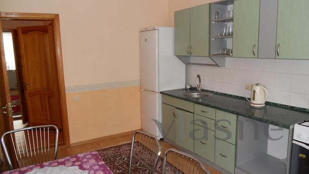 Сдам 2 комнатную возле моря, Черноморск (Ильичевск) - квартира посуточно