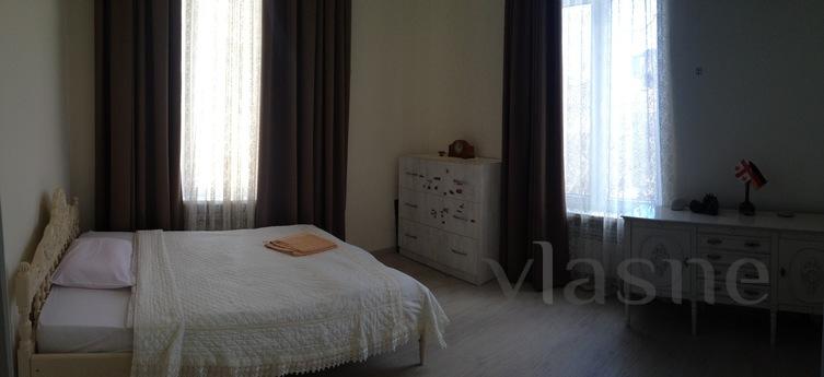 House for rent in the center of Tbilisi!, Tbilisi - apartment by the day