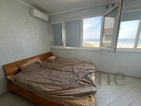 Rent a cottage on the sand, 1st line by the sea, Gribovka - apartment by the day