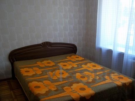 Denize yakın tek yatak odalı daire, Berdiansk - günlük kira için daire
