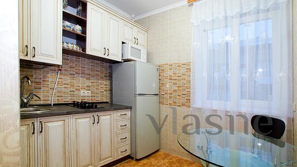 Rent one-room apartment in the center., Sevastopol - apartment by the day