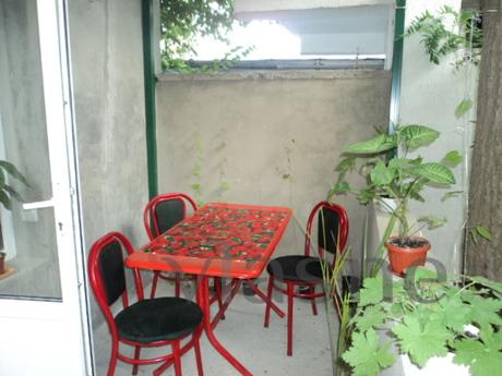 small house with its own pavilion., Alupka - günlük kira için daire