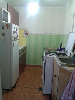 1 bedroom outhouse for 3 people, Yevpatoriya - apartment by the day