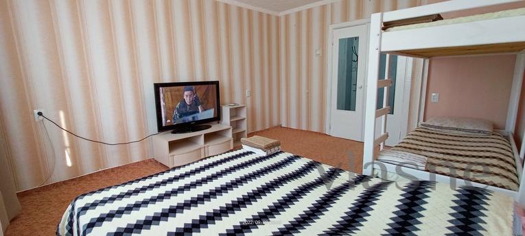Уютная квартира с видом на Белую Скалу, Белогорск - квартира посуточно