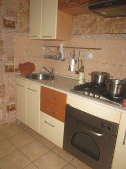 3-bedroom apartment, Orenburg - günlük kira için daire