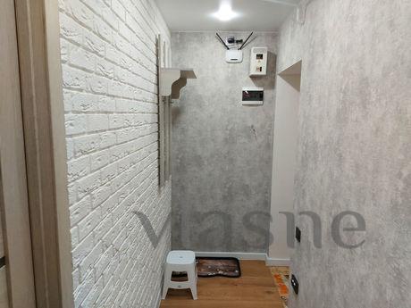 Clean, comfortable apartment, in the city center after renov