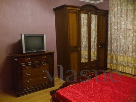 2-bedroom. apartment near the train stat, Belgorod - günlük kira için daire