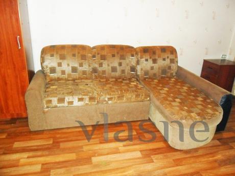 In Kemerovo daily rent 2 rooms. apartment located on the 2nd