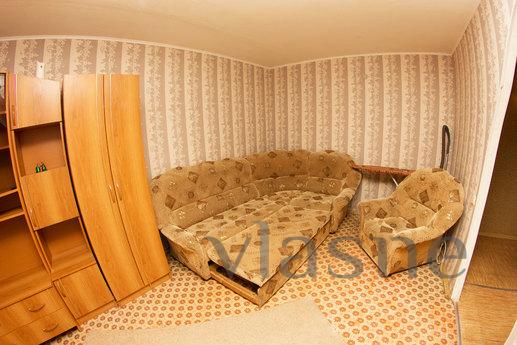 Comfortable 1-bedroom apartment in a cen, Kemerovo - apartment by the day