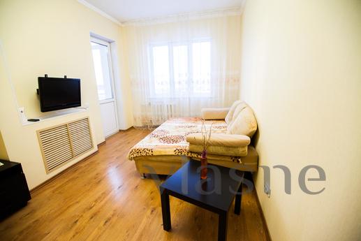 1-bedroom apartment with renovated near, Kemerovo - günlük kira için daire