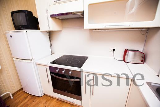 1-bedroom apartment with renovated near, Kemerovo - günlük kira için daire