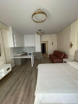 Deniz kenarında bir otelde VIP daireler, Sevastopol - günlük kira için daire