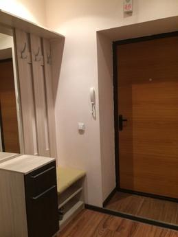1k for rent in the area of Crystal Cryst, Тюмень - квартира подобово