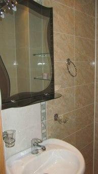 Rent 2-bedroom apartment, Tyumen - günlük kira için daire