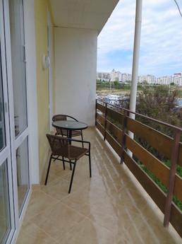 Daily 2-x room apartment by the sea 50 m, Sevastopol - apartment by the day