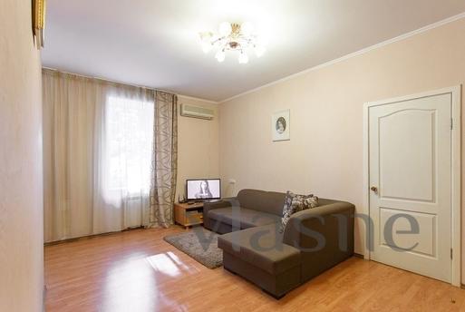 Comfortable apartment in the centre of Kyiv. All necessary f