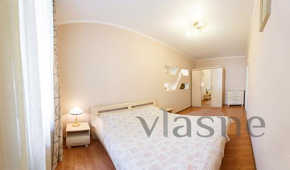 2 bedroom renovated on Bessarabska sq., Kyiv - mieszkanie po dobowo