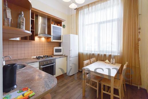 Красивые апартаменты в самом центре Киева. Дом находиться на