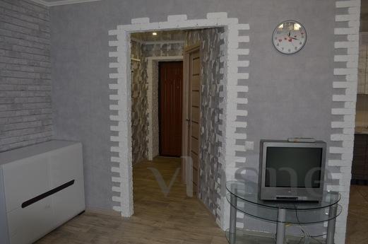 2 bedroom apartment on Kharitonov, Krivoy Rog - mieszkanie po dobowo
