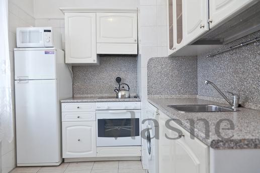 KP, cozy apartment in a high-rise,, Moscow - günlük kira için daire