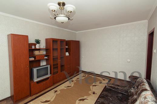 Ilinskaya, center. Eremont. 2 rooms, Sumy - günlük kira için daire