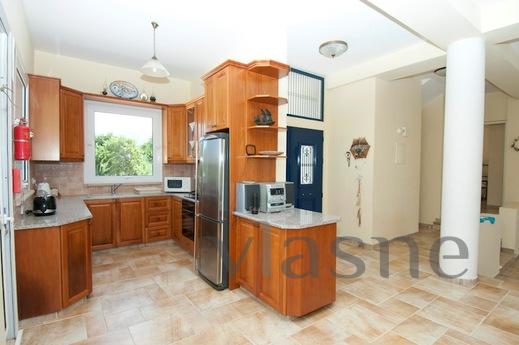 Villa 4 sleeps pool, daily, Limassol - apartment by the day
