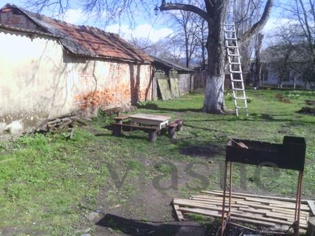 Ev ve bahçe, kalenin yanında, bisiklete, Mukacheve - günlük kira için daire