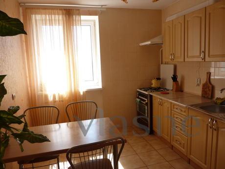 Rent 2-bedroom apartment in the center, Yevpatoriya - apartment by the day