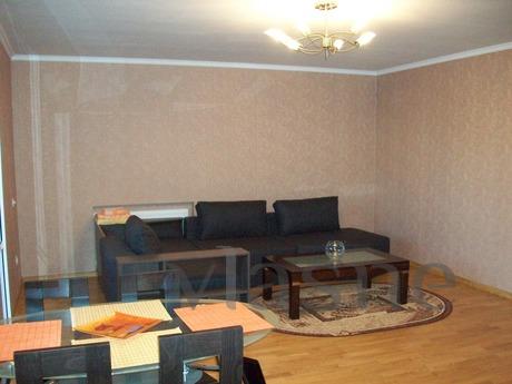 1 . VIP e SEC DneproPlaza, Cherkasy - günlük kira için daire
