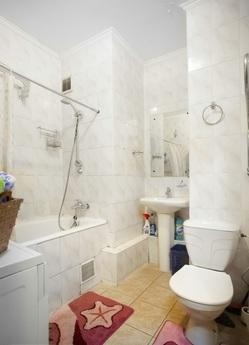 Comfortable and spacious apartment 2x, Kemerovo - günlük kira için daire