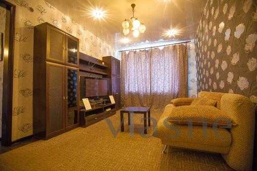 Two-bedroom apartment on the day velikol, Kemerovo - günlük kira için daire