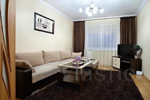 Daily, two-bedroom apartment at RR Stati, Kemerovo - günlük kira için daire