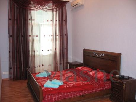 For rent, 3 bedroom renovated in, Kemerovo - günlük kira için daire