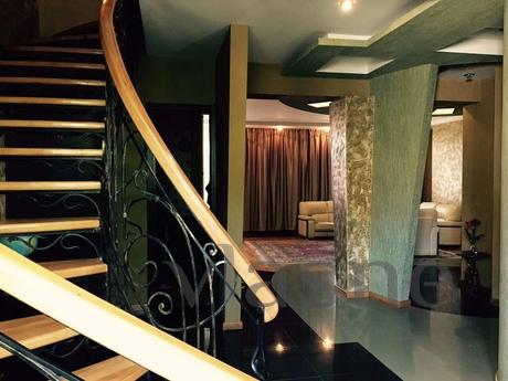 For daily rent a newly built class house-LUX 450 m2, r. Nadz