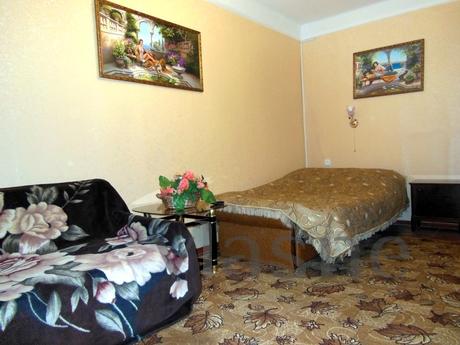 Квартира расположена в центральном районе Киева, на Подоле п