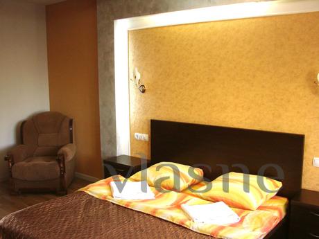 3-bedroom apartment in the center of Yer, Yerevan - apartment by the day