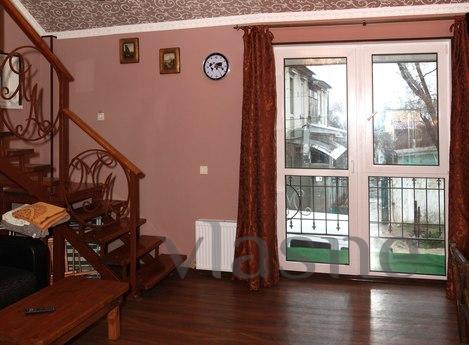 2 minutes from the sea, style 'house, Yevpatoriya - apartment by the day
