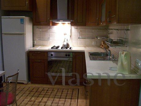 Apartments for rent in the center, Baku - apartment by the day