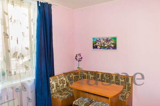 Two-bedroom apartment, Yekaterinburg - günlük kira için daire