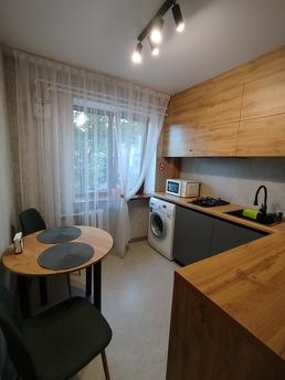 Zafer Merkezi tren istasyonu, otobüs ter, Lutsk - günlük kira için daire