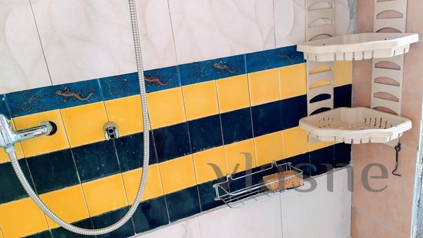 Rent from June 1 rooms in the private se, Odessa - günlük kira için daire