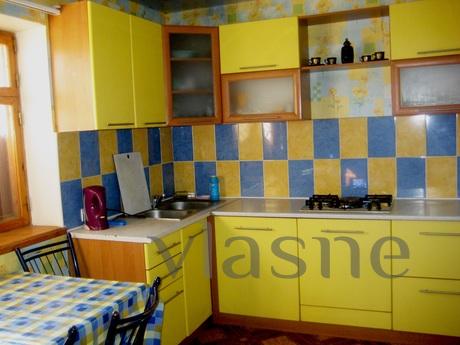 Renting a house in Sudak to the sea 10 minutes walk along th