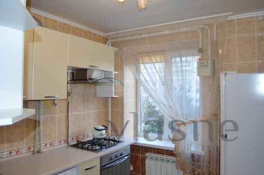 Apartment in the center. Air conditionin, Yevpatoriya - apartment by the day