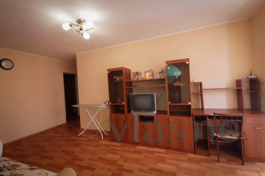Rent one 3-bedroom apartment, Simferopol - mieszkanie po dobowo