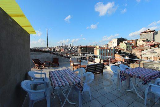 Located in the heart of Taksim, Nicoleport Apart Hotel is wi