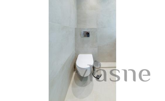 Welcome to a spacious one-room apartment located in the imme